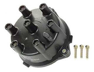 Distributor cap with incoming plug